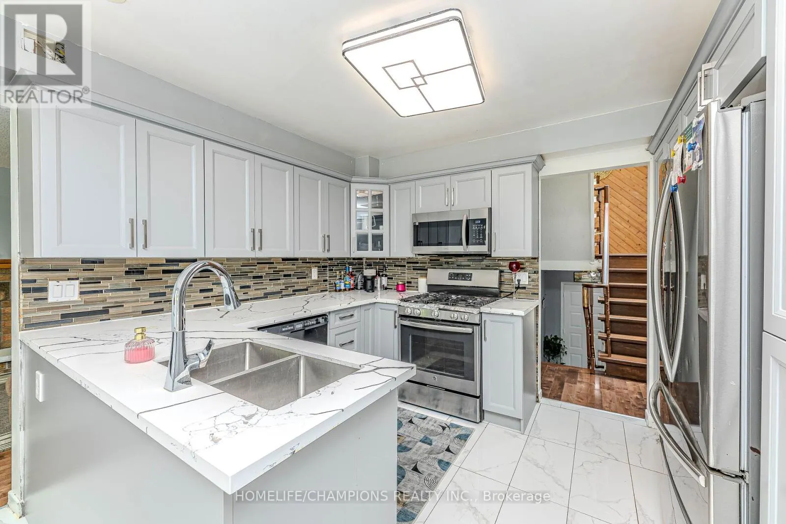 41 BROADBRIDGE DRIVE