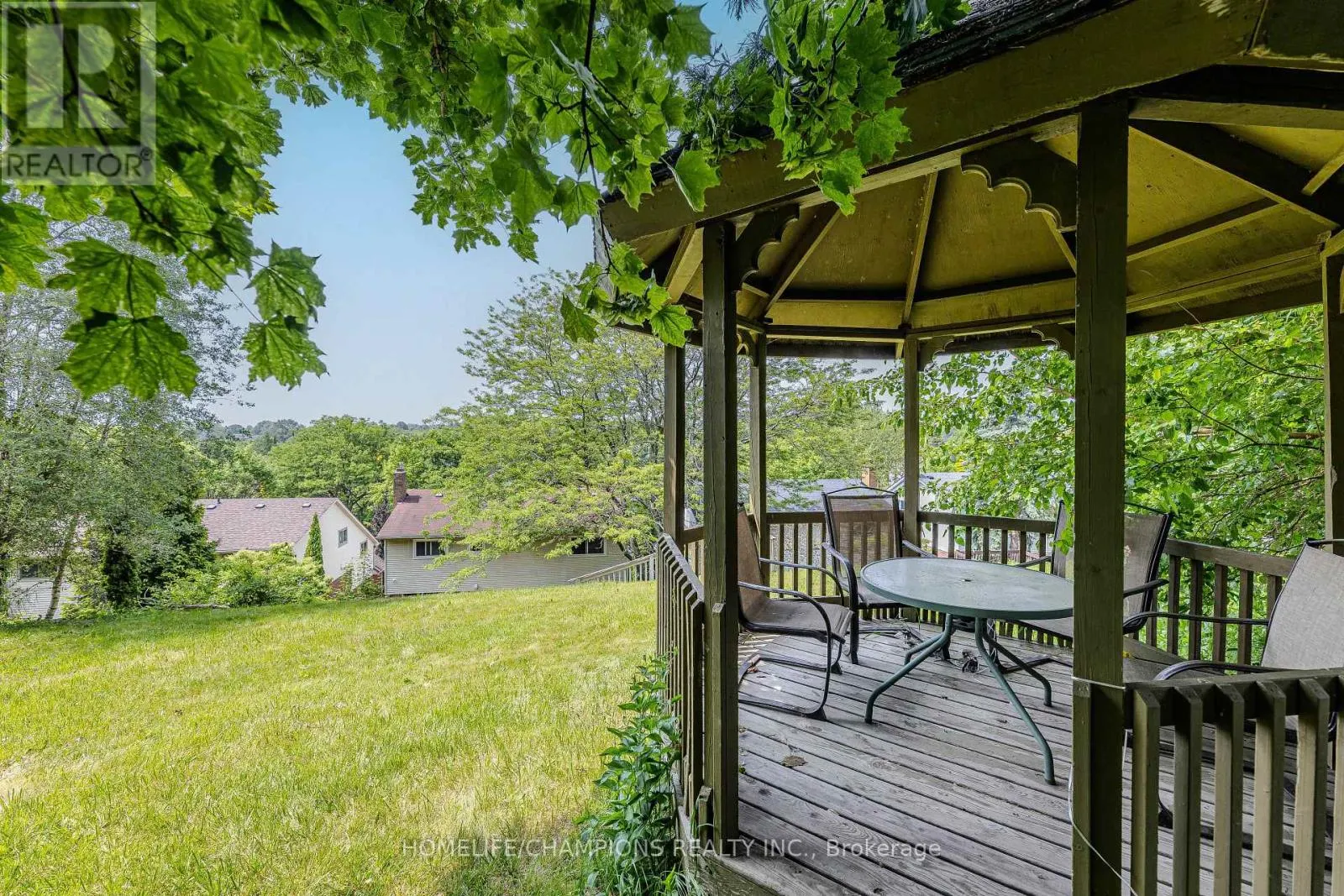 41 BROADBRIDGE DRIVE