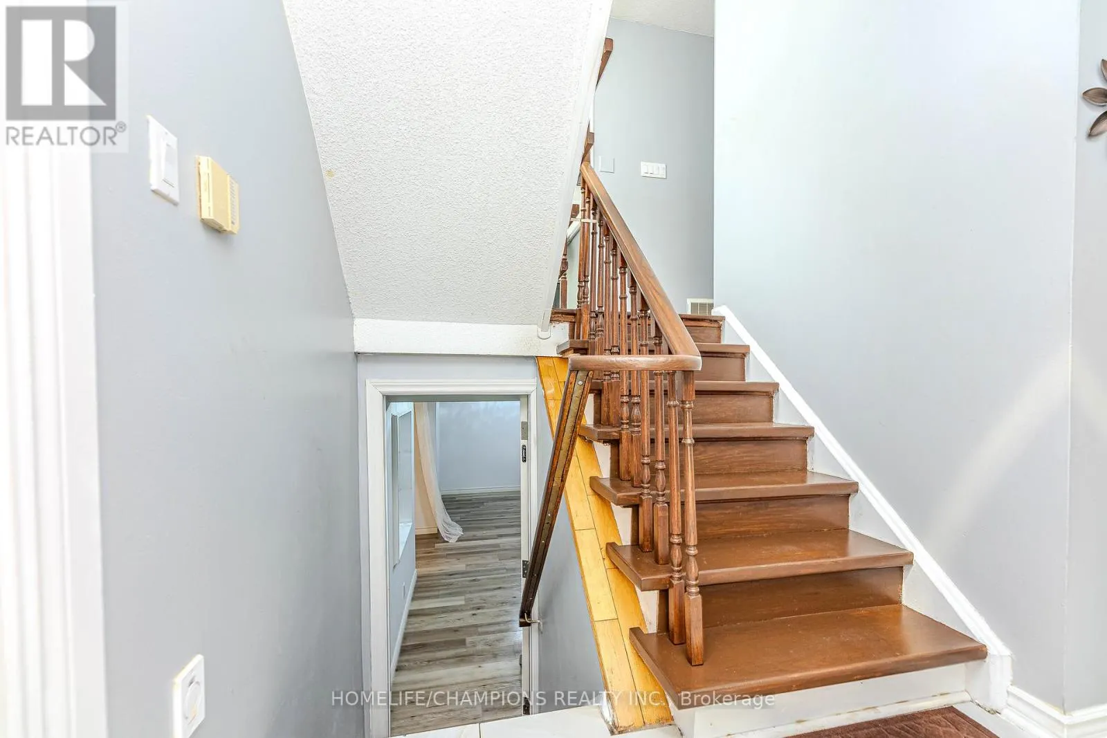 41 BROADBRIDGE DRIVE