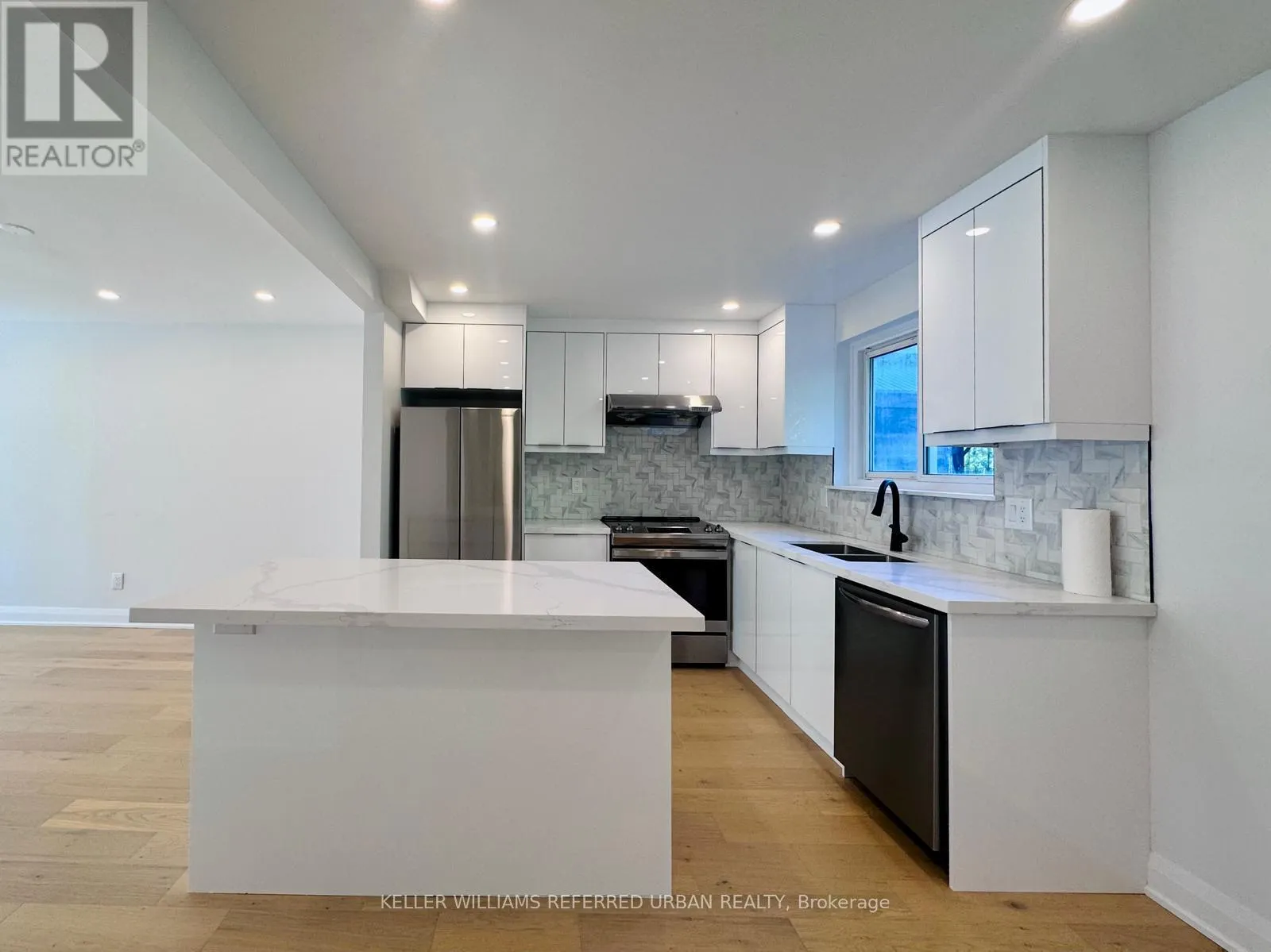 MAIN - 906 MARINET CRESCENT