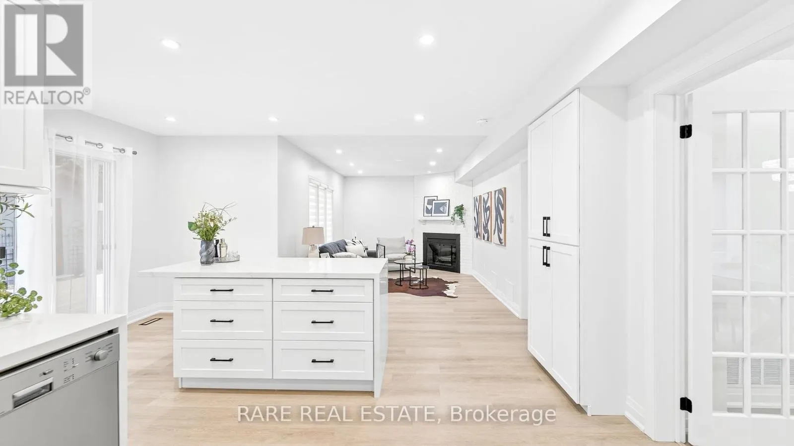 6 CARMICHAEL DRIVE