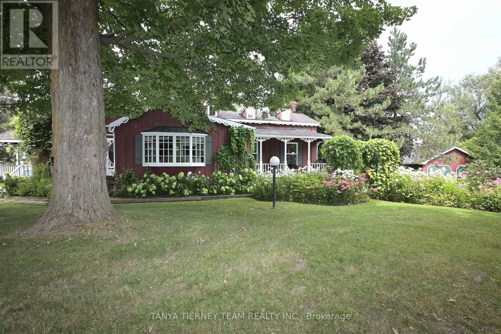 130 MYRTLE ROAD E