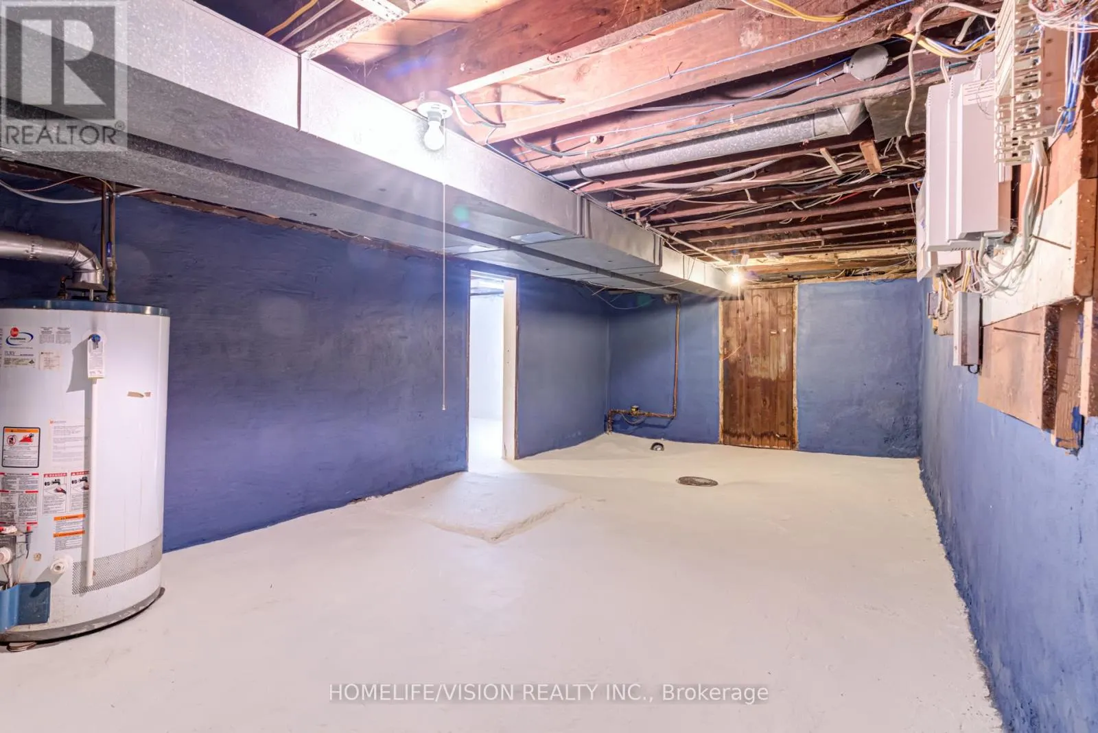 123 MARY STREET E