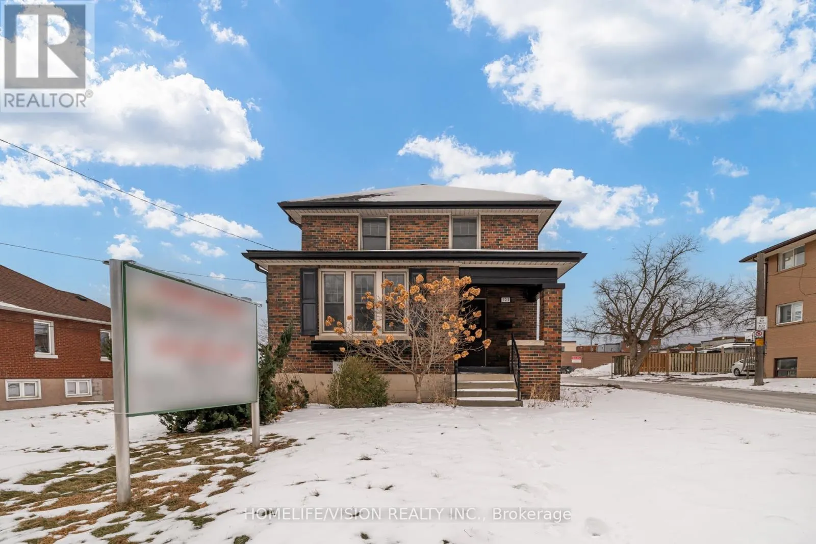 123 MARY STREET E