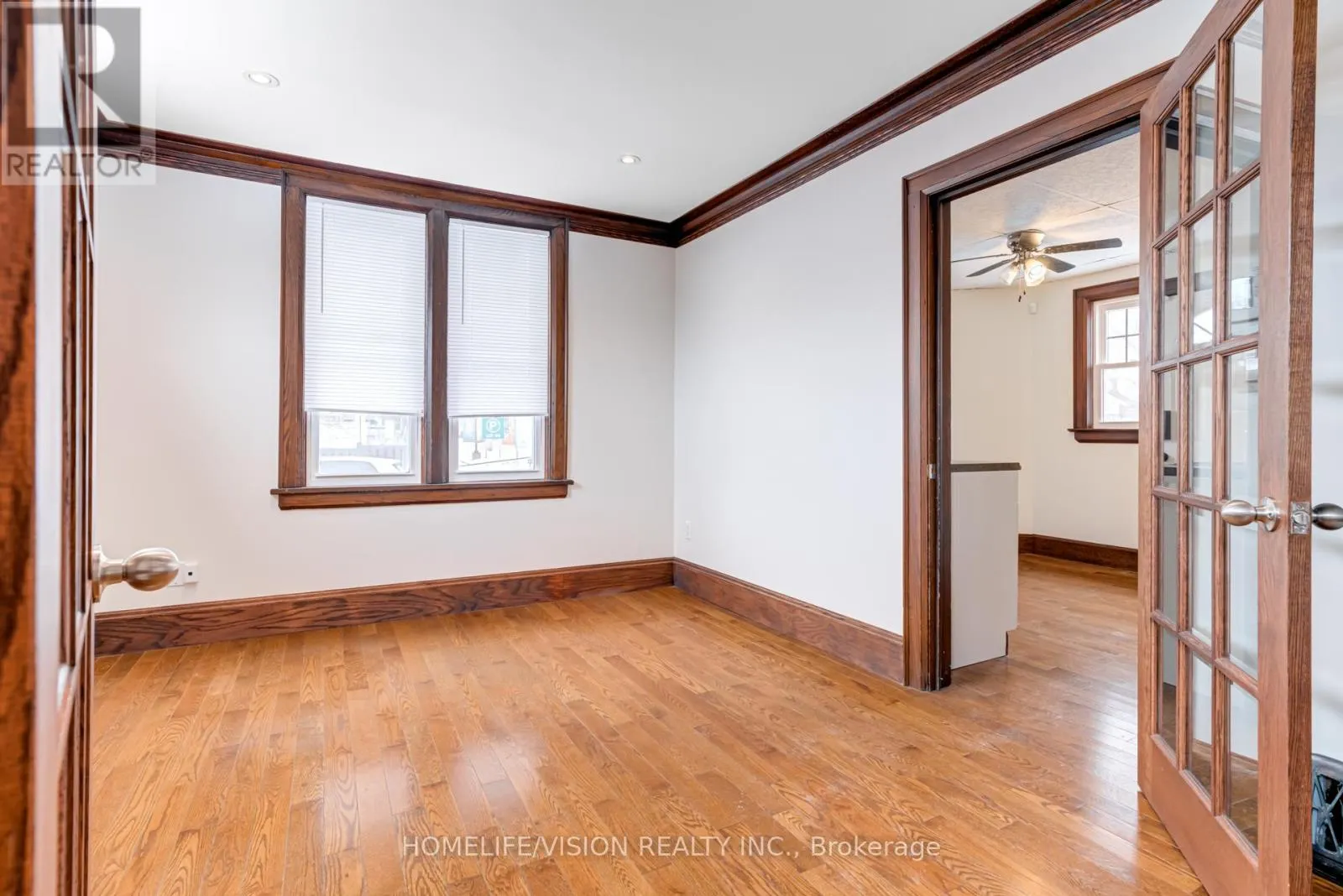 123 MARY STREET E