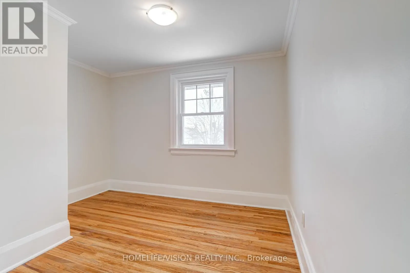 123 MARY STREET E