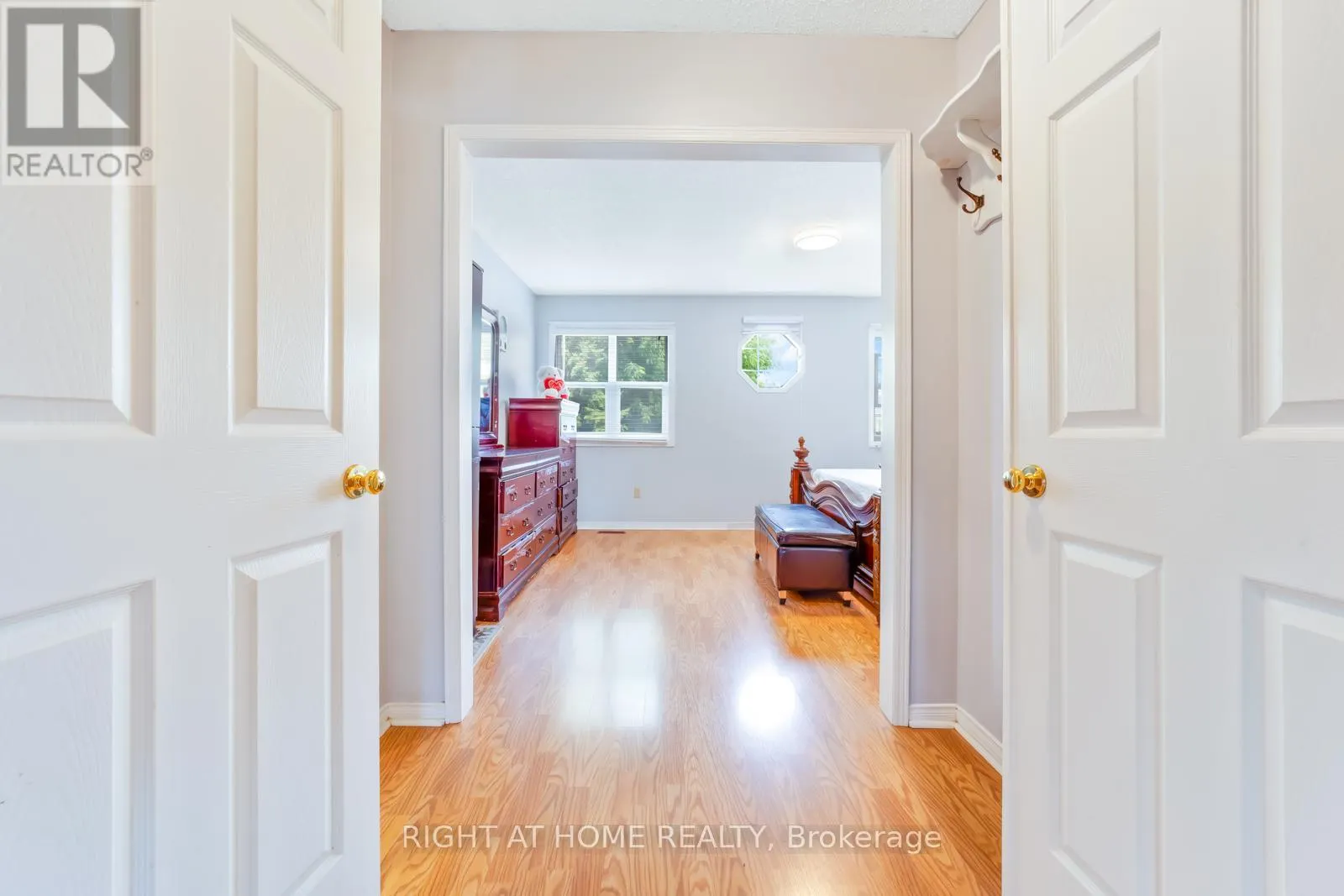 25 FIELDNEST CRESCENT
