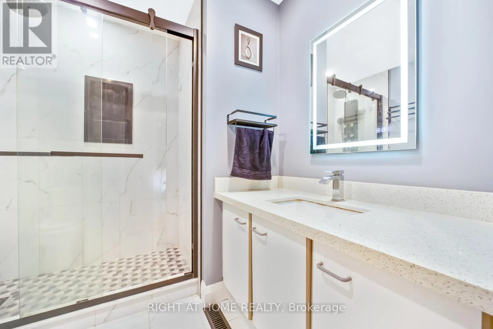 25 FIELDNEST CRESCENT