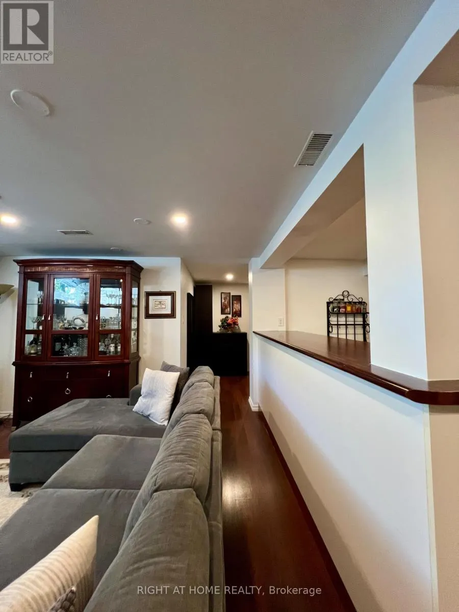 2 RICHBOURNE COURT
