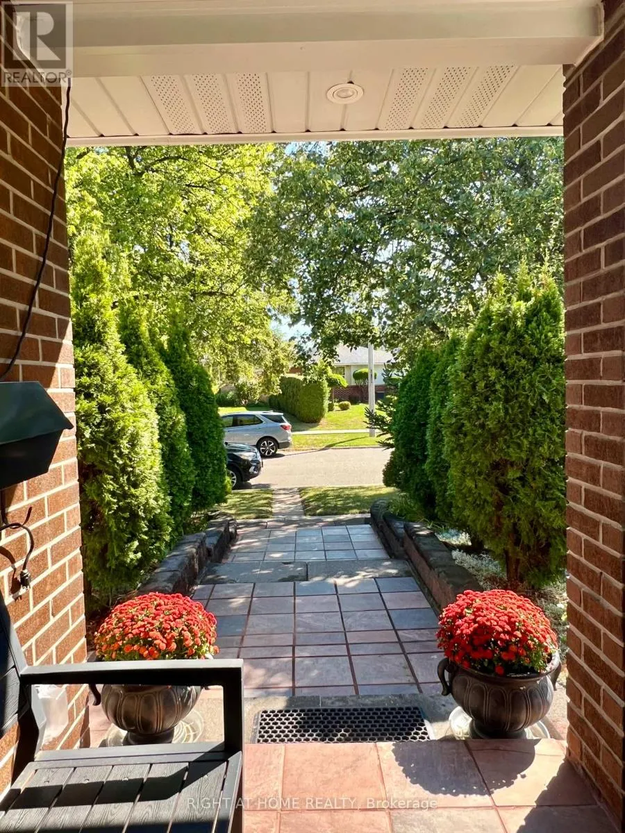 2 RICHBOURNE COURT