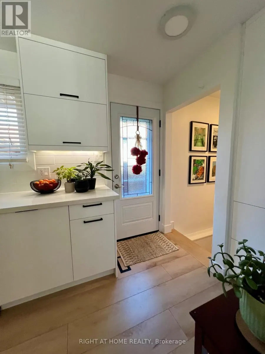 2 RICHBOURNE COURT