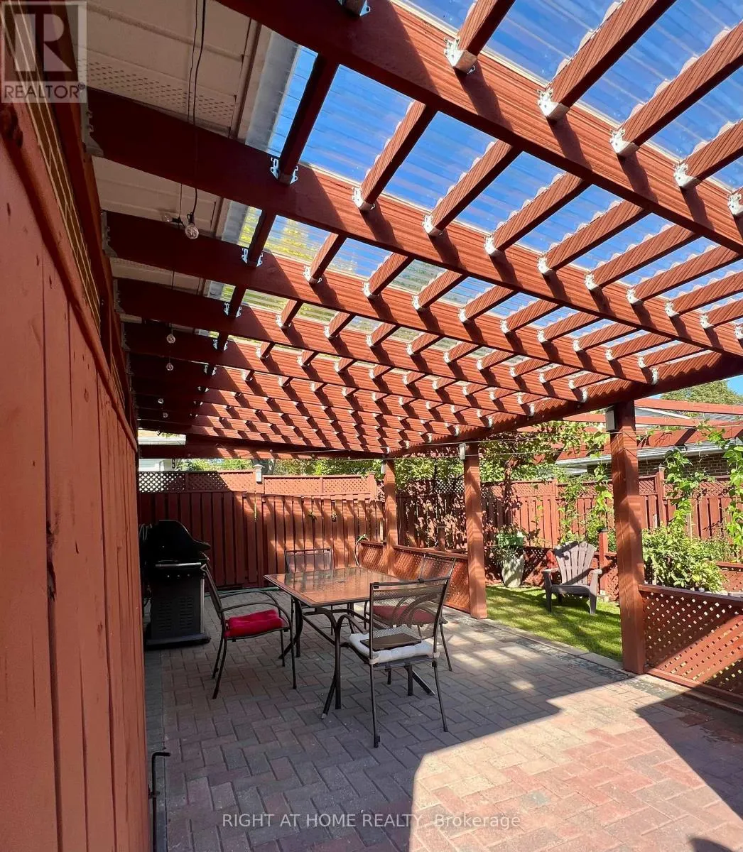 2 RICHBOURNE COURT