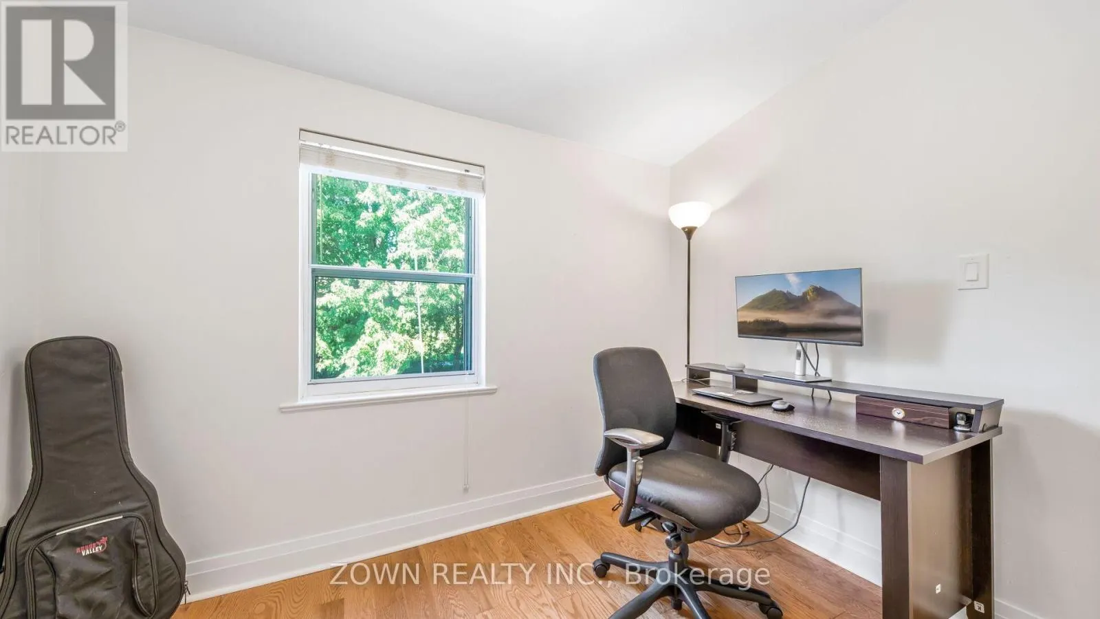 118 CHESTNUT CRESCENT
