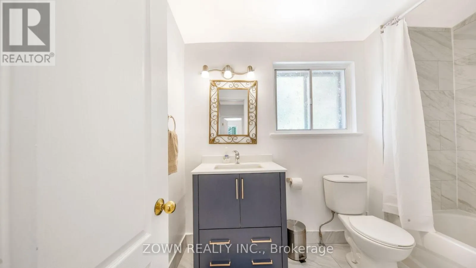 118 CHESTNUT CRESCENT