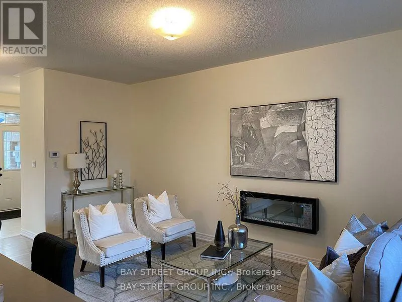 315 CORONATION ROAD