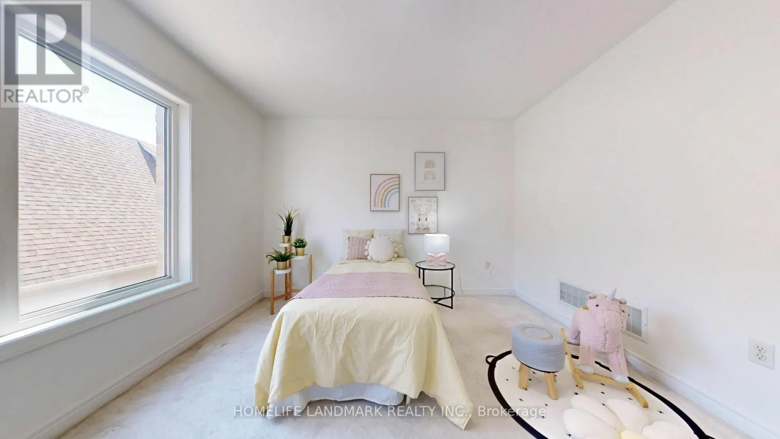 7 KAWNEER TERRACE