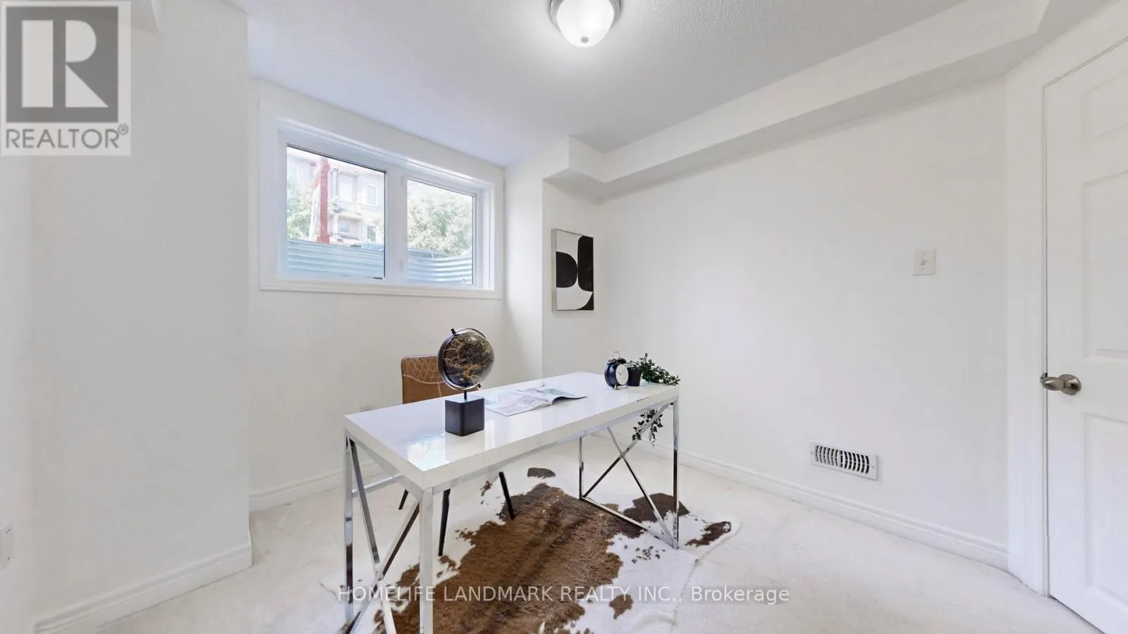 7 KAWNEER TERRACE