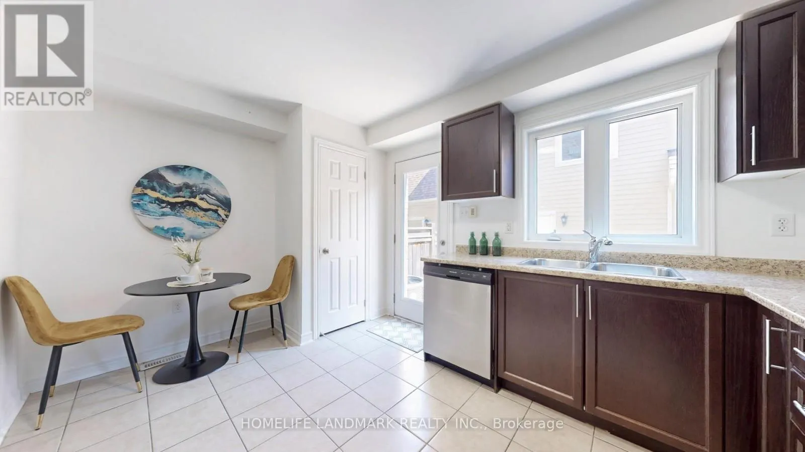 7 KAWNEER TERRACE