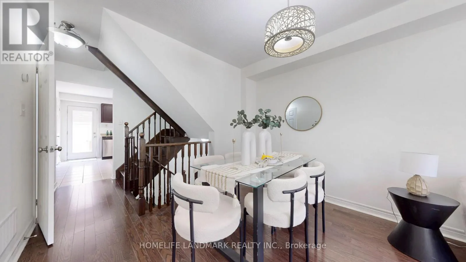 7 KAWNEER TERRACE