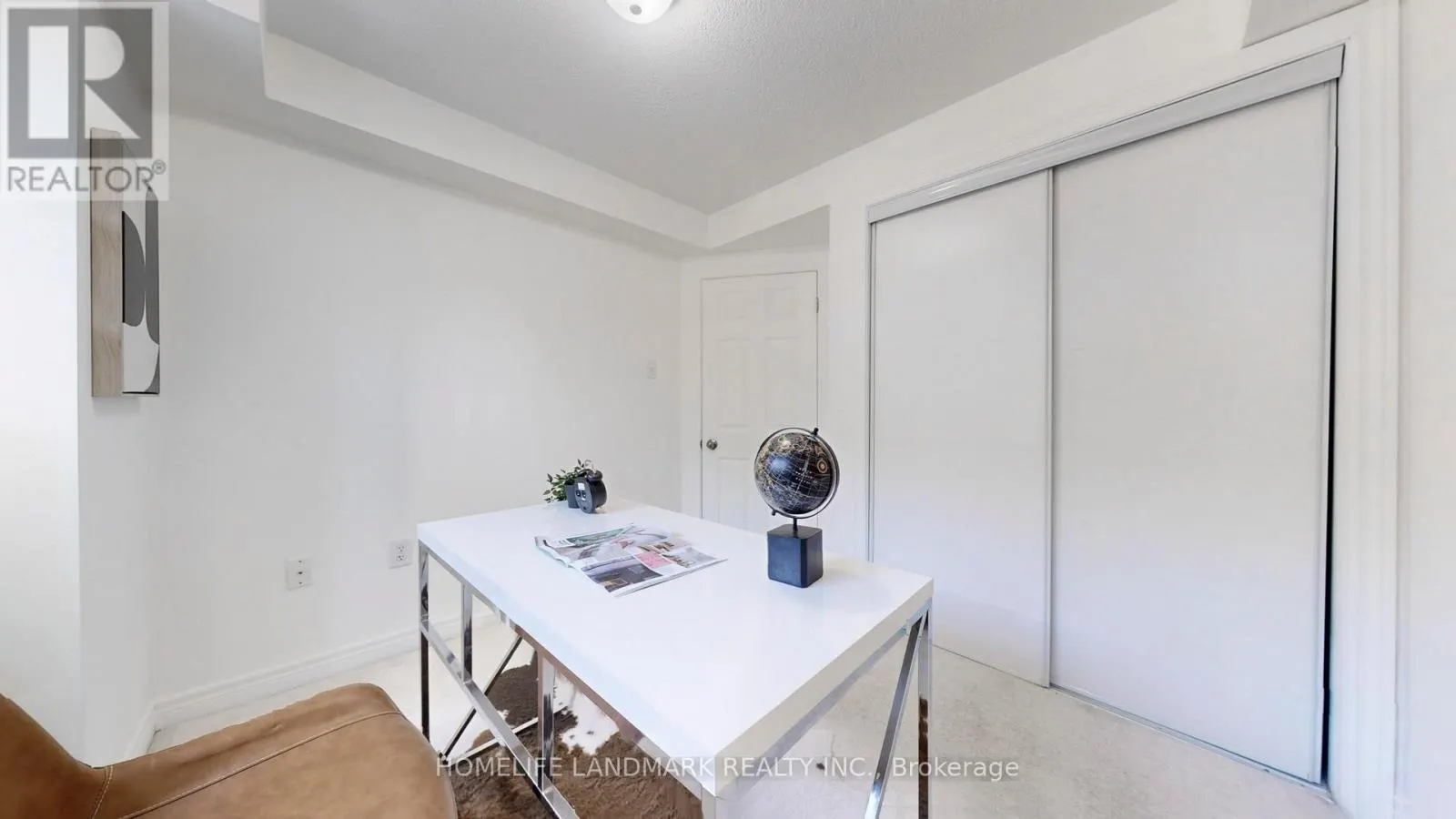 7 KAWNEER TERRACE
