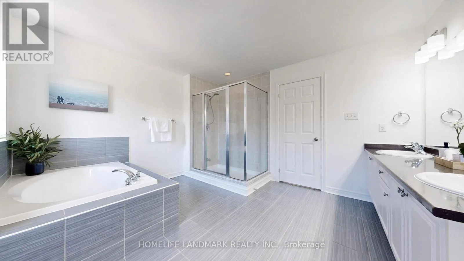 7 KAWNEER TERRACE