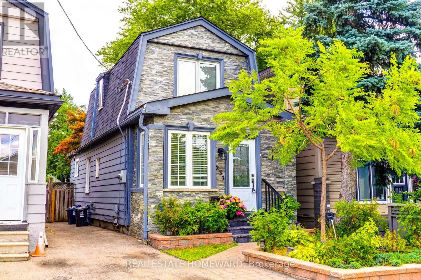 231 DONLANDS AVENUE