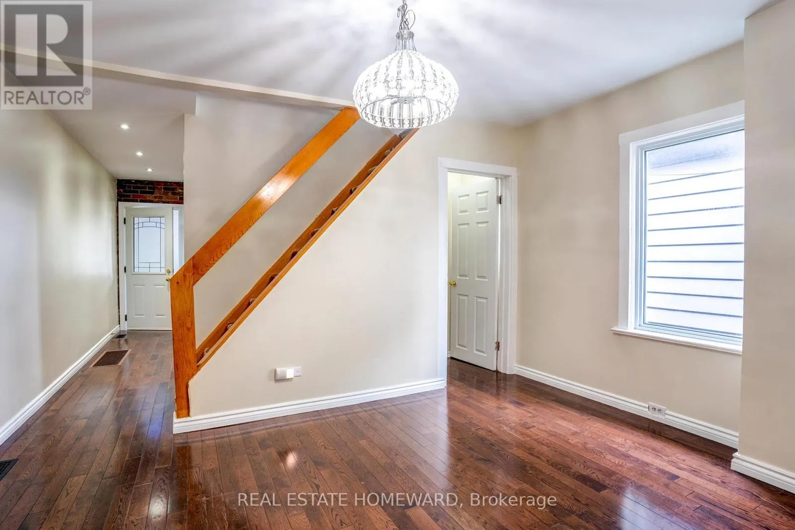 231 DONLANDS AVENUE