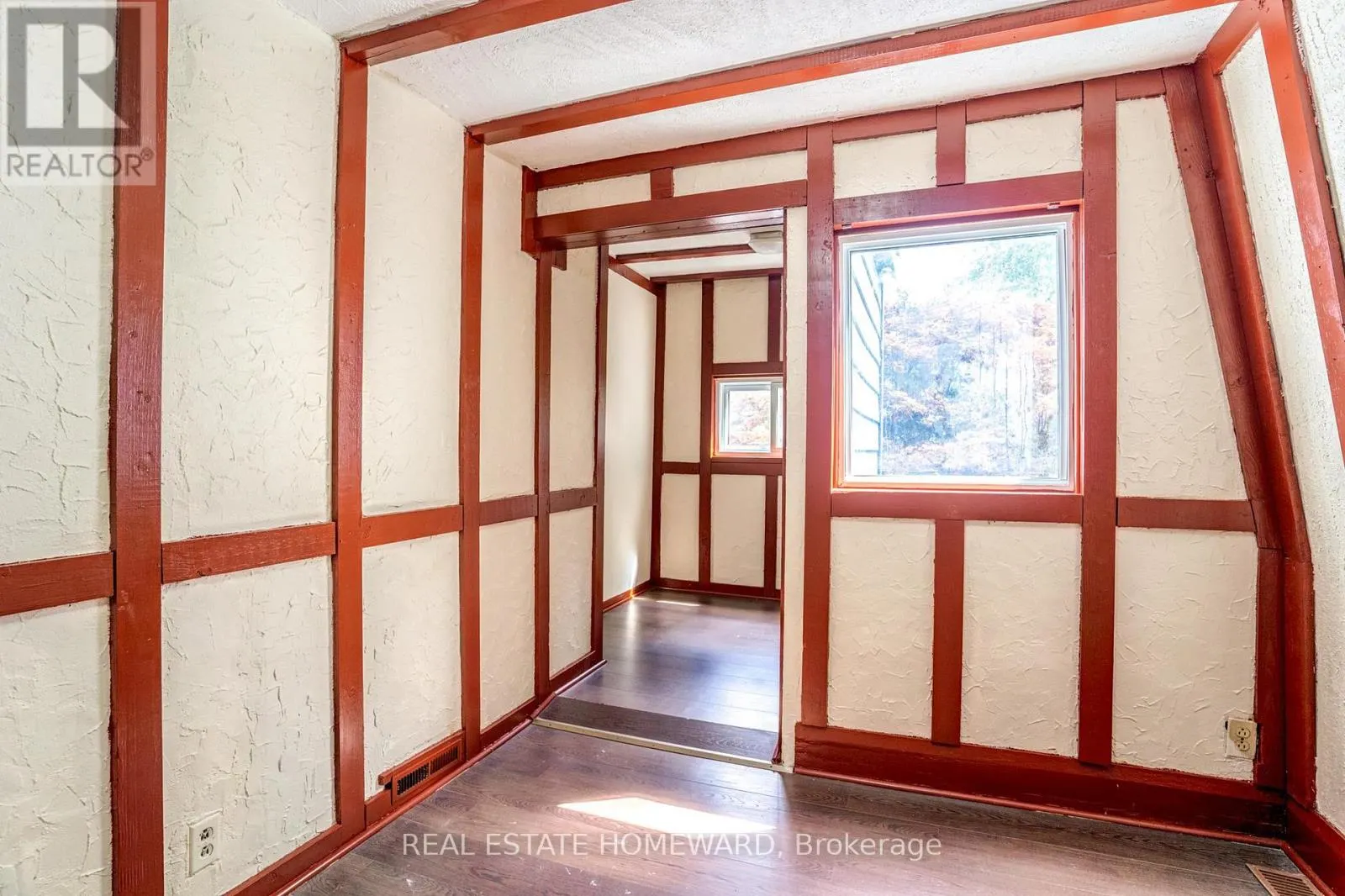 231 DONLANDS AVENUE