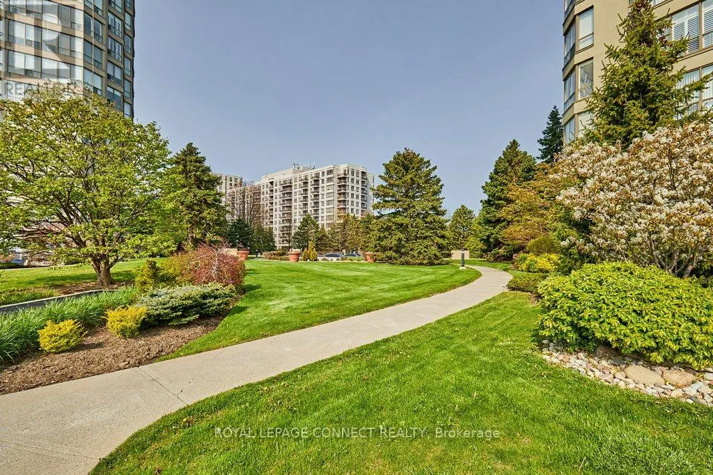 901 - 1890 VALLEY FARM ROAD