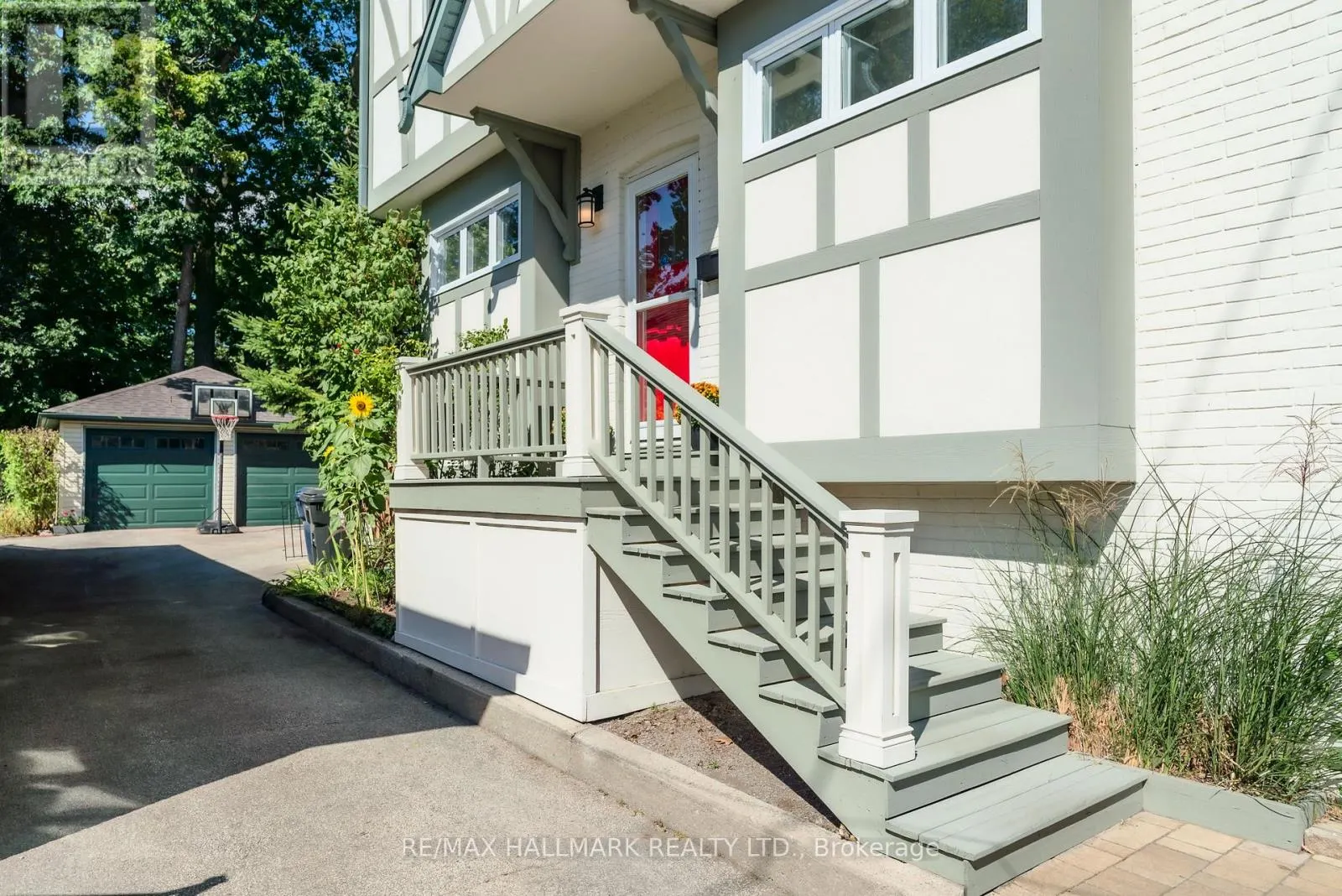 16 HAIG AVENUE