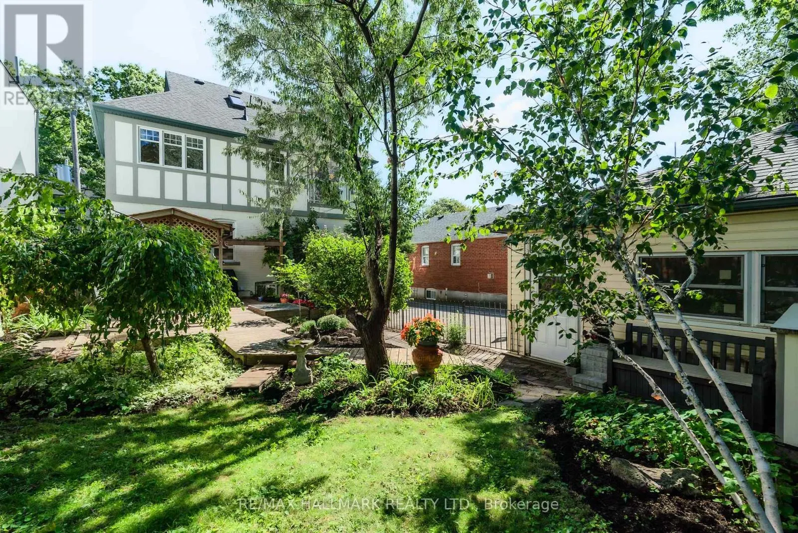 16 HAIG AVENUE