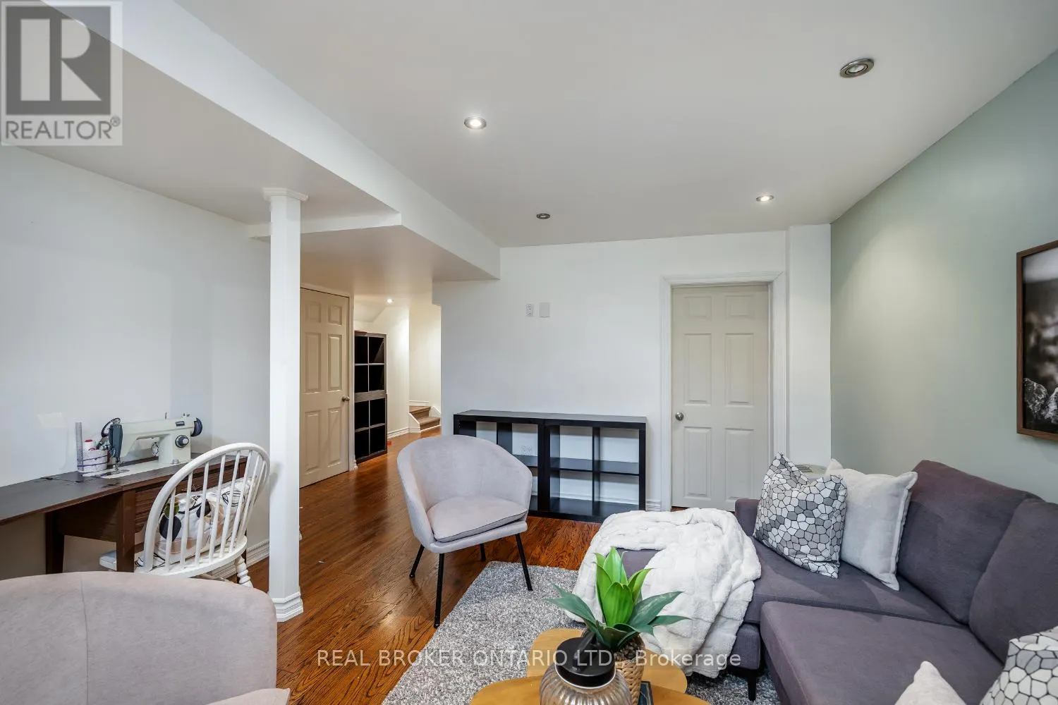 115 WILLIAM COWLES DRIVE