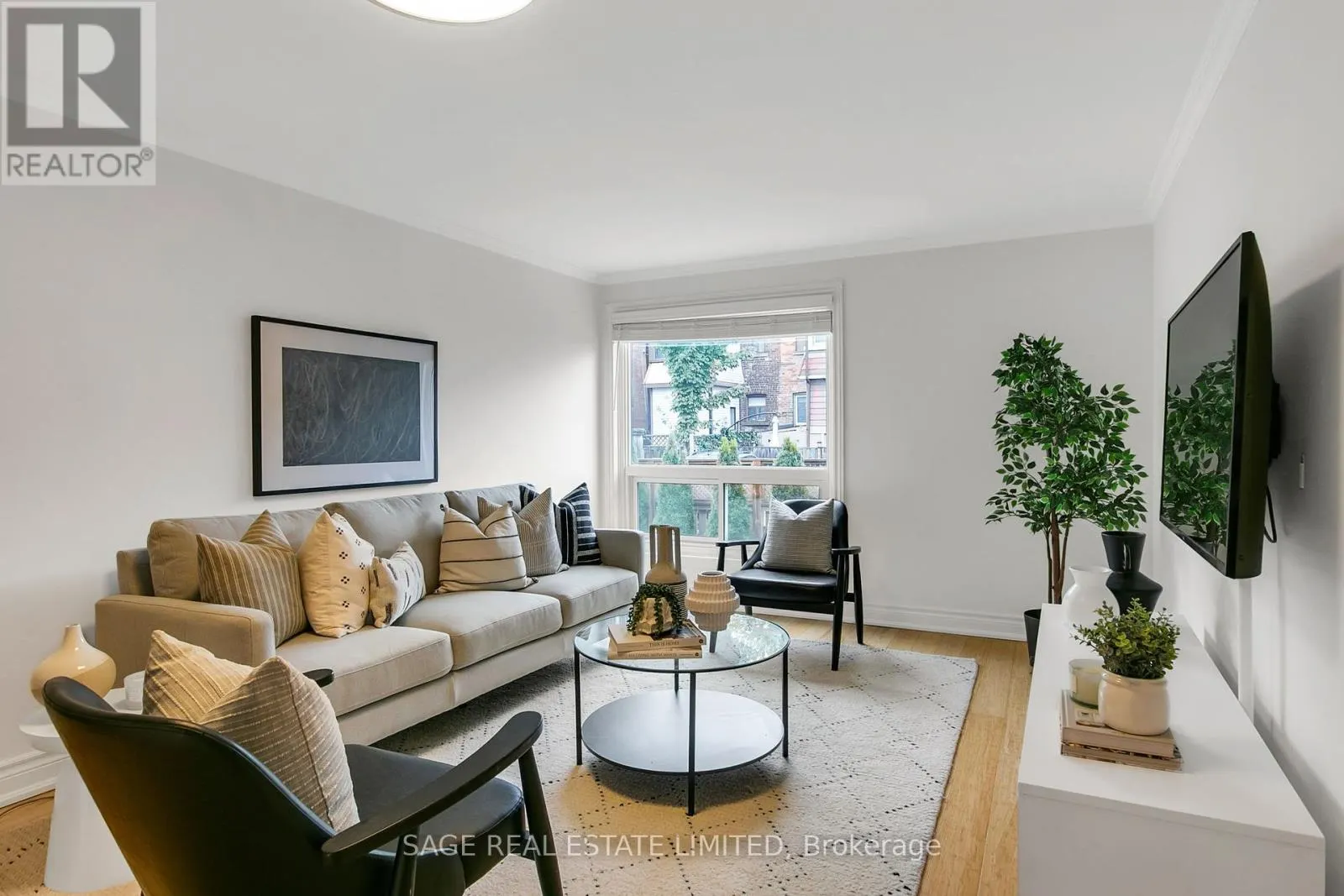 7 - 1666 QUEEN STREET E
