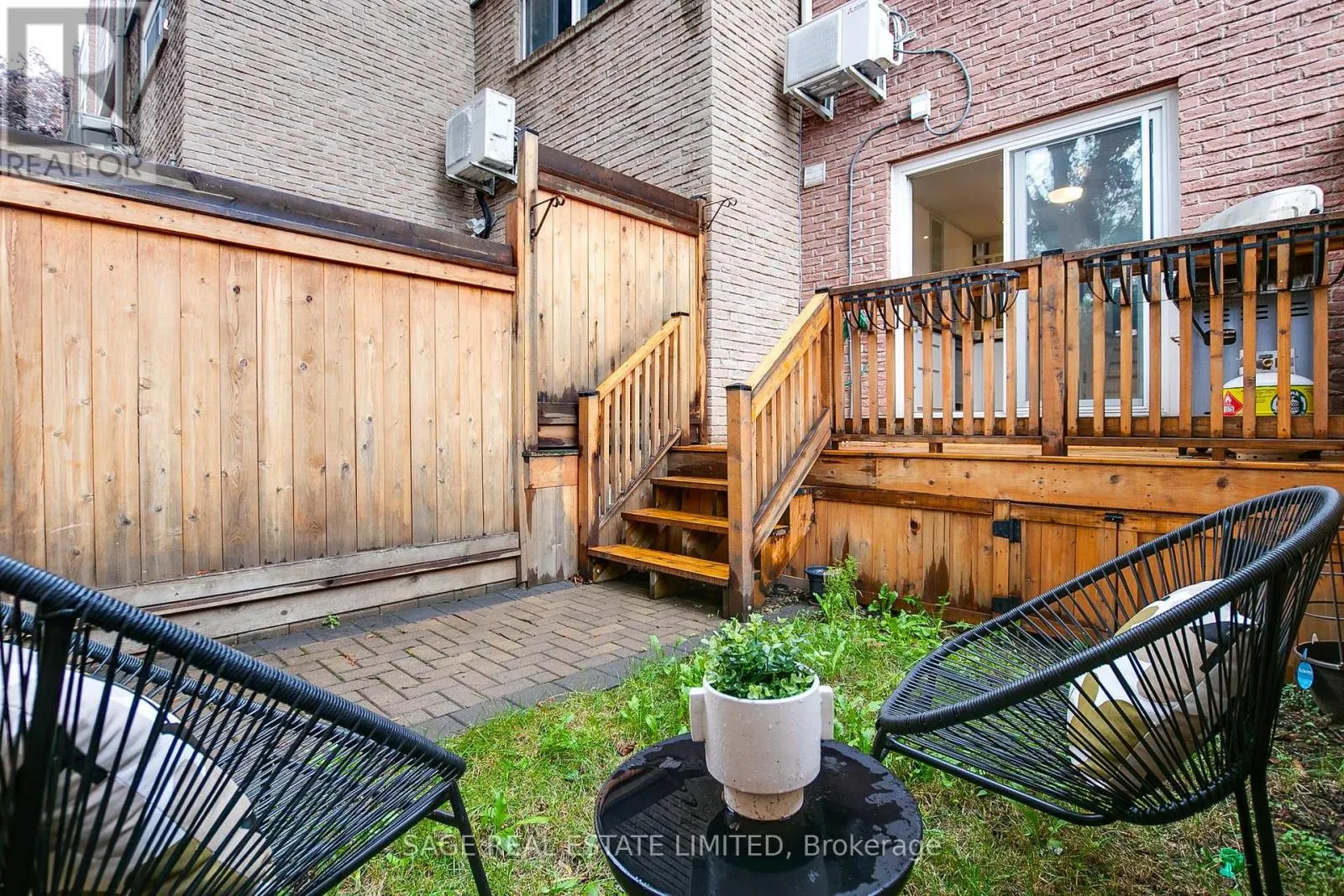 7 - 1666 QUEEN STREET E