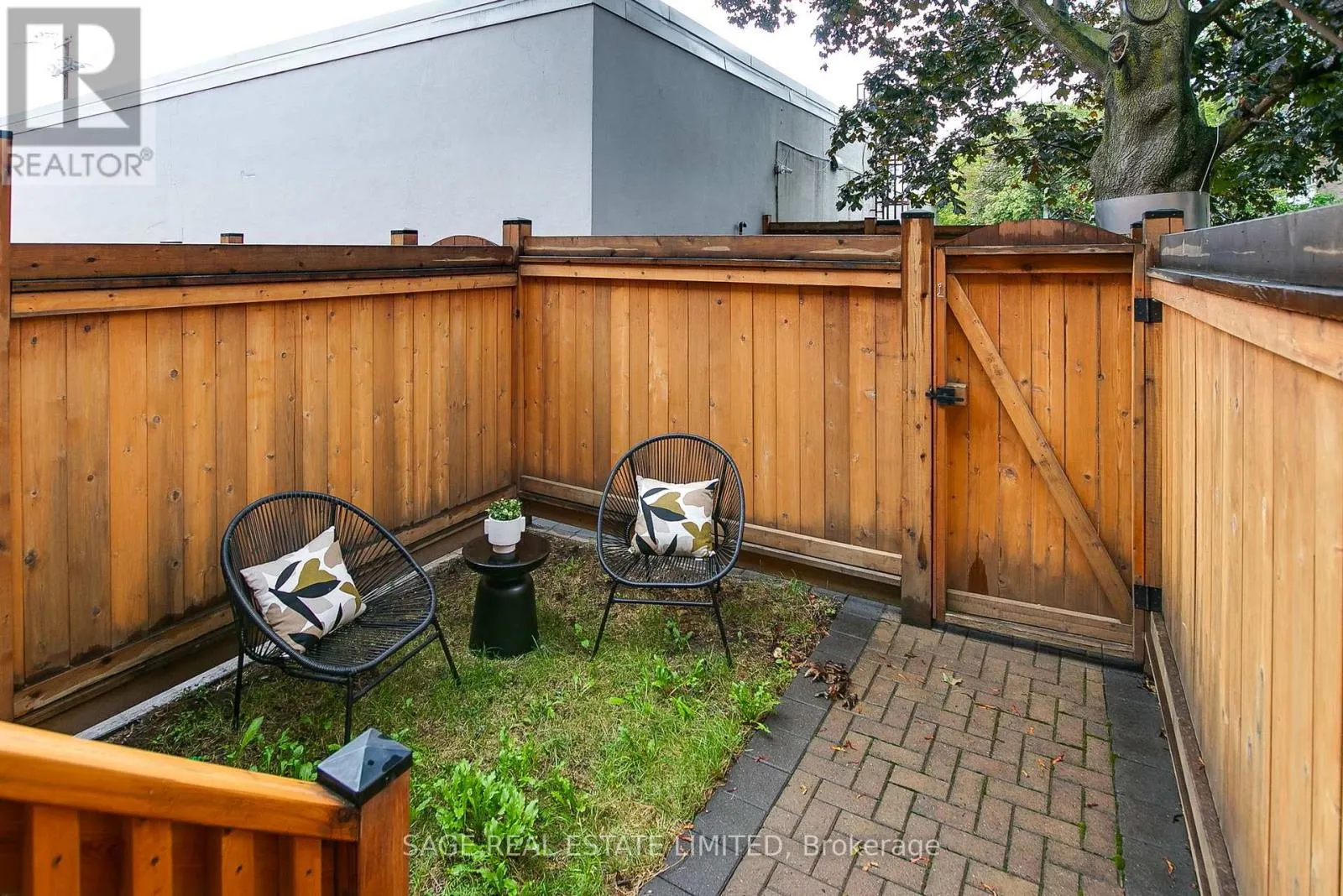7 - 1666 QUEEN STREET E