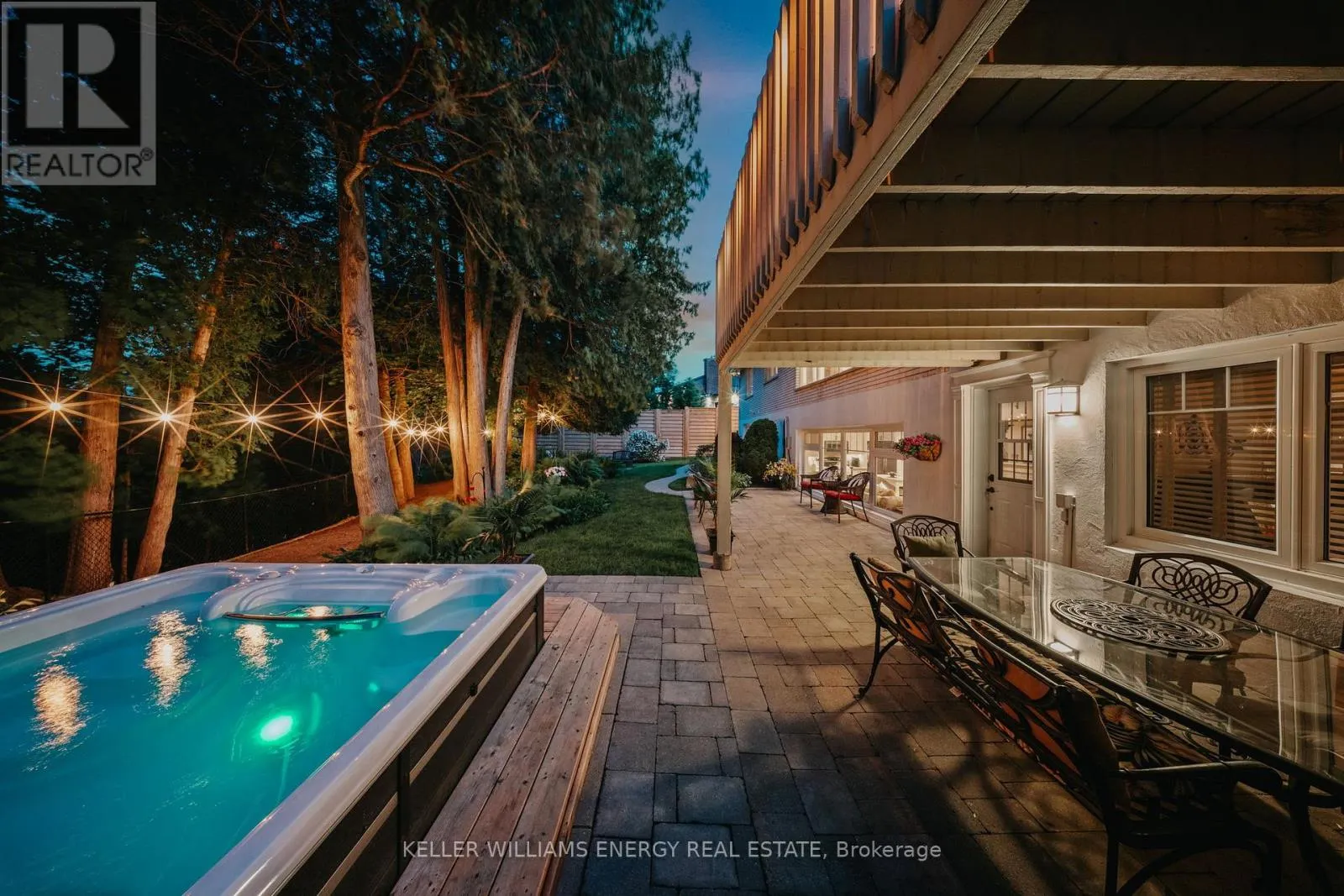 833 GLENMANOR DRIVE