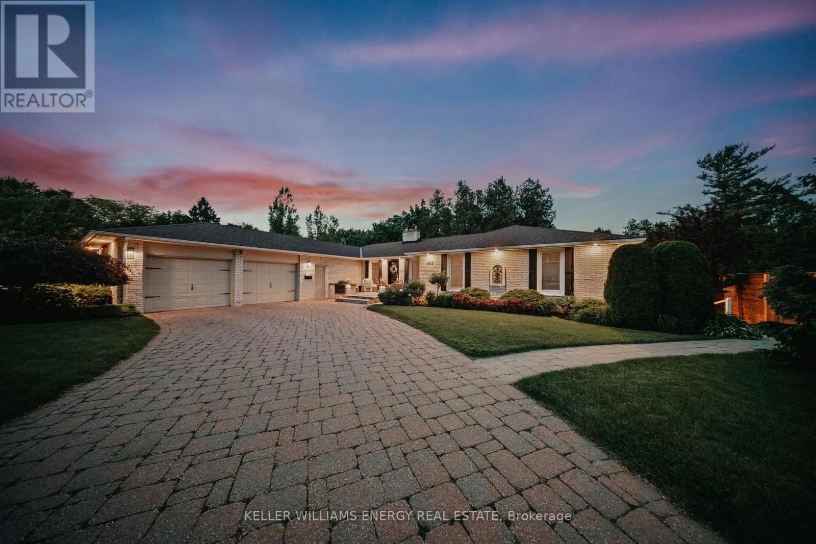 833 GLENMANOR DRIVE