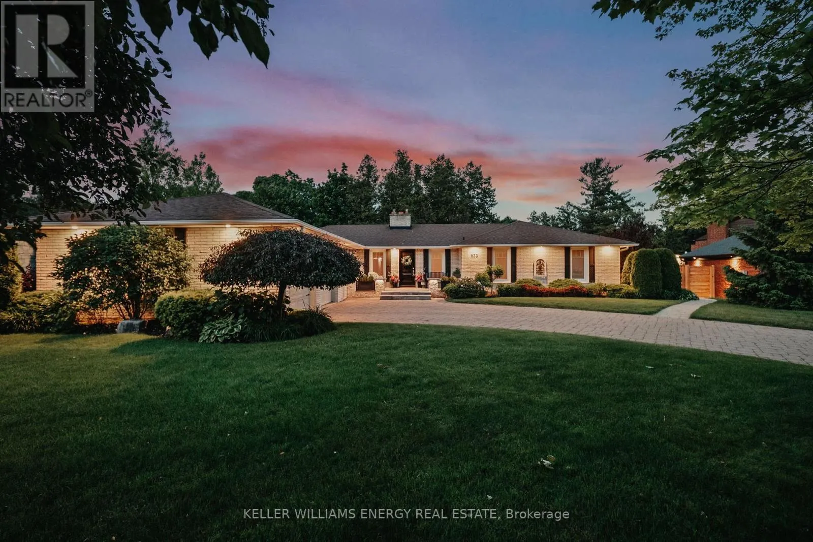 833 GLENMANOR DRIVE