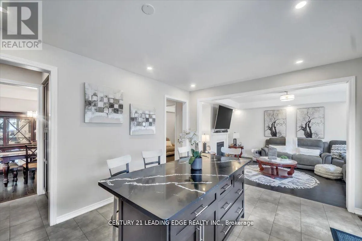 47 CROMBIE STREET
