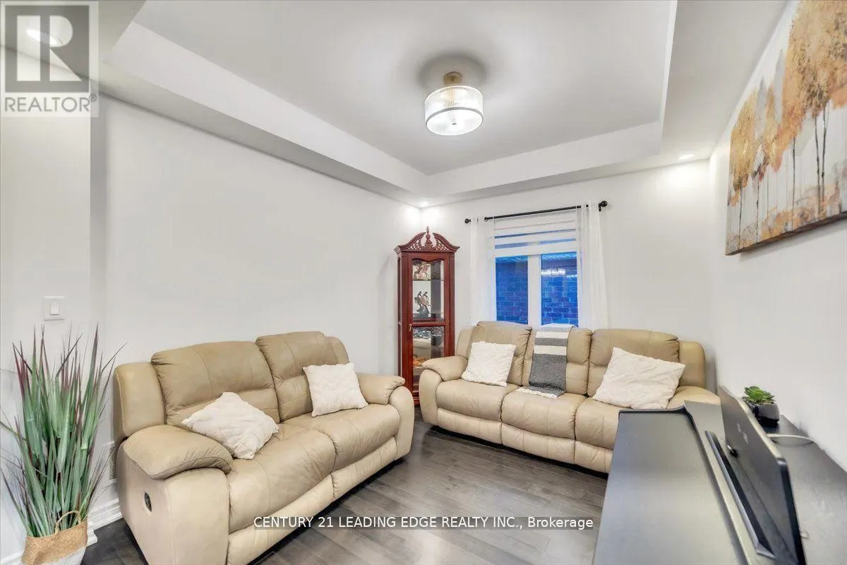 47 CROMBIE STREET