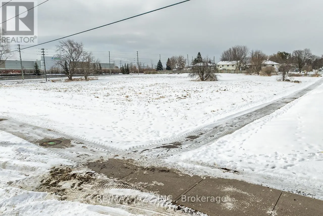 200 BASELINE ROAD W