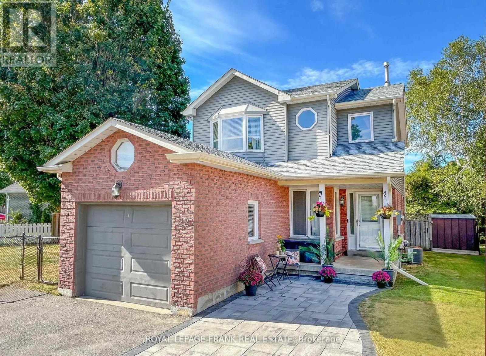 22 WINDHAM CRESCENT