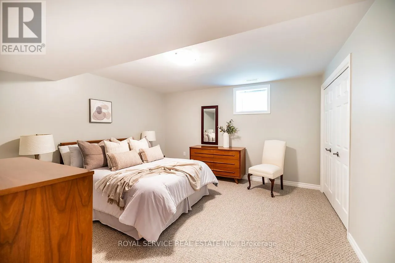 15 BLOOM AVENUE