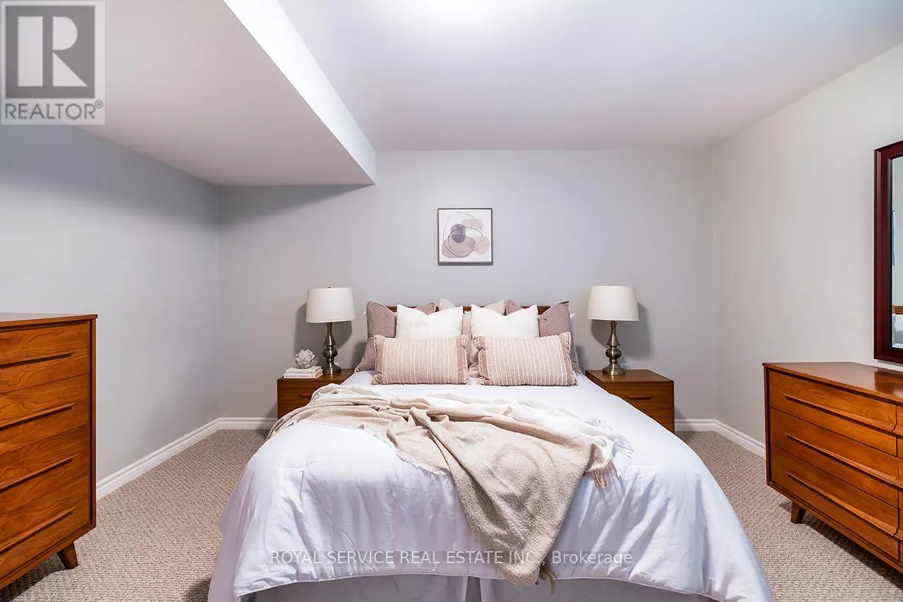 15 BLOOM AVENUE