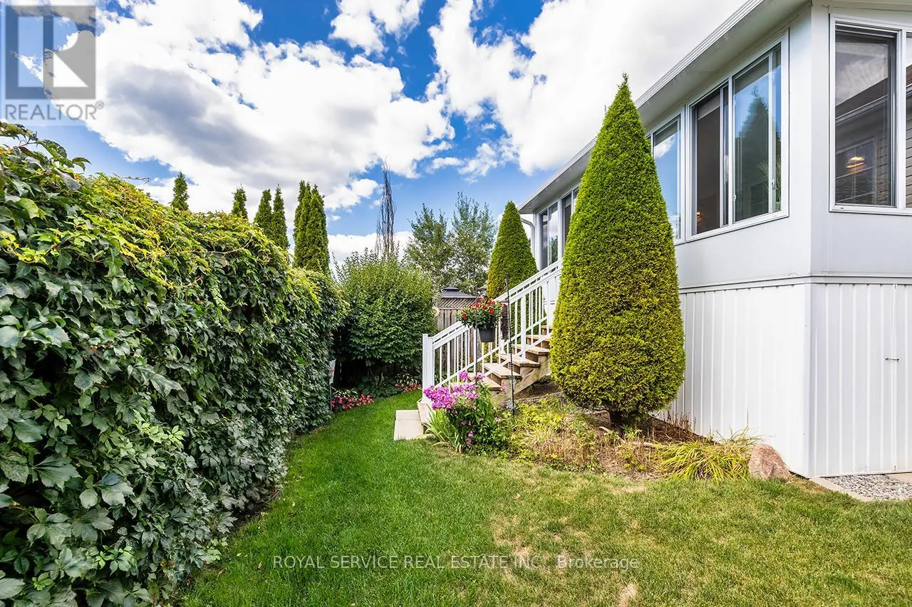 15 BLOOM AVENUE