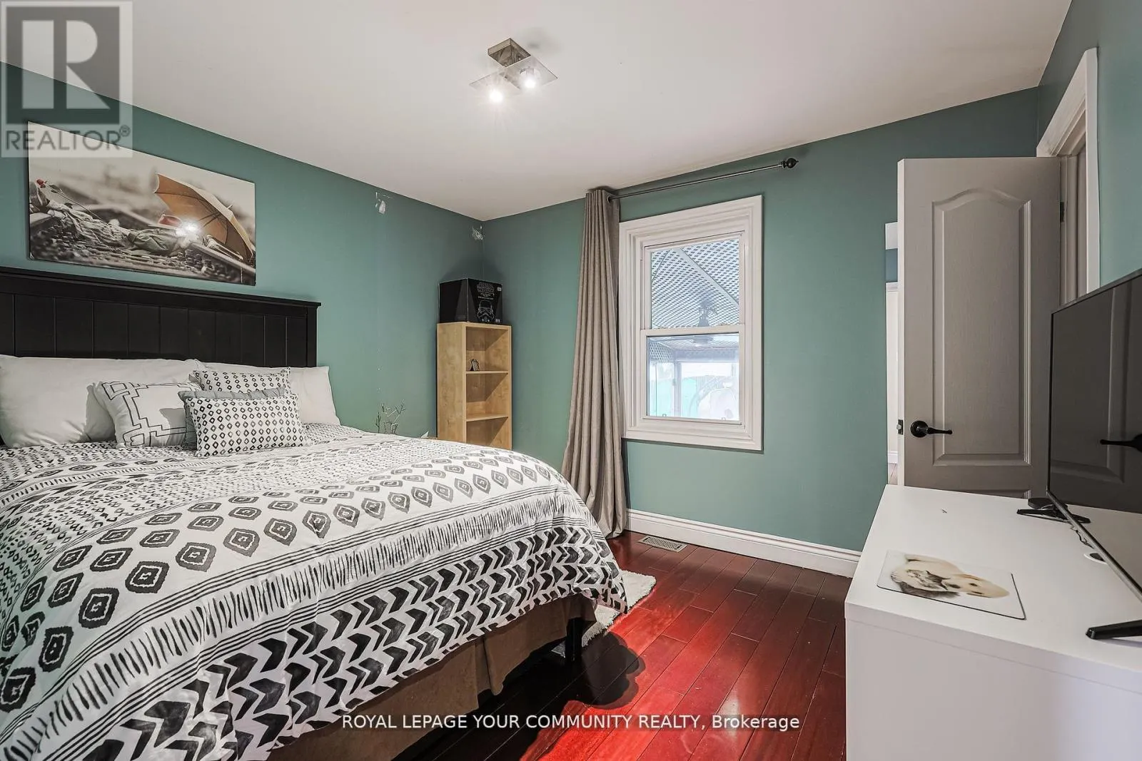 UPPER - 52 PRINCEWAY DRIVE