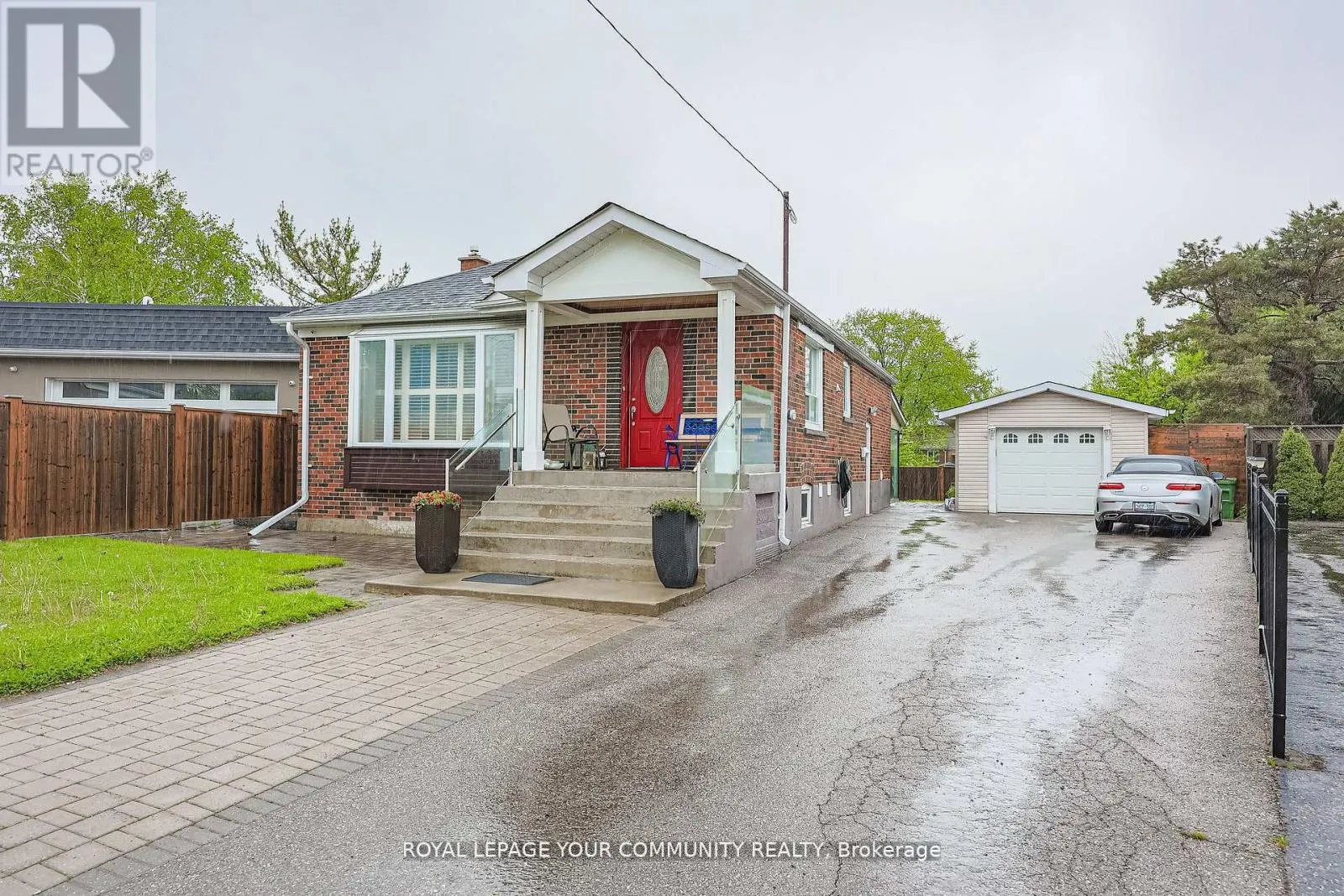 UPPER - 52 PRINCEWAY DRIVE