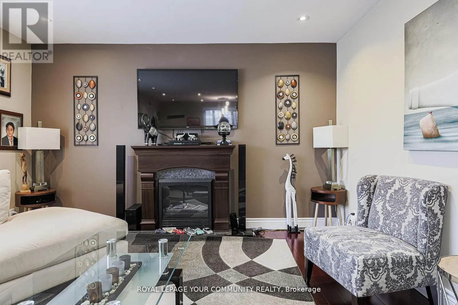 UPPER - 52 PRINCEWAY DRIVE