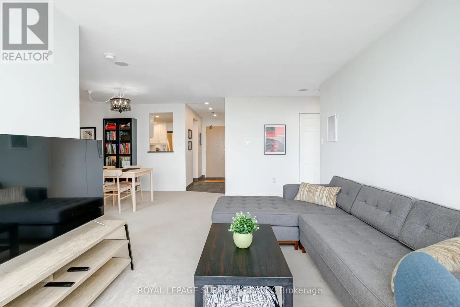 PH83 - 1 GREYSTONE WALK DRIVE