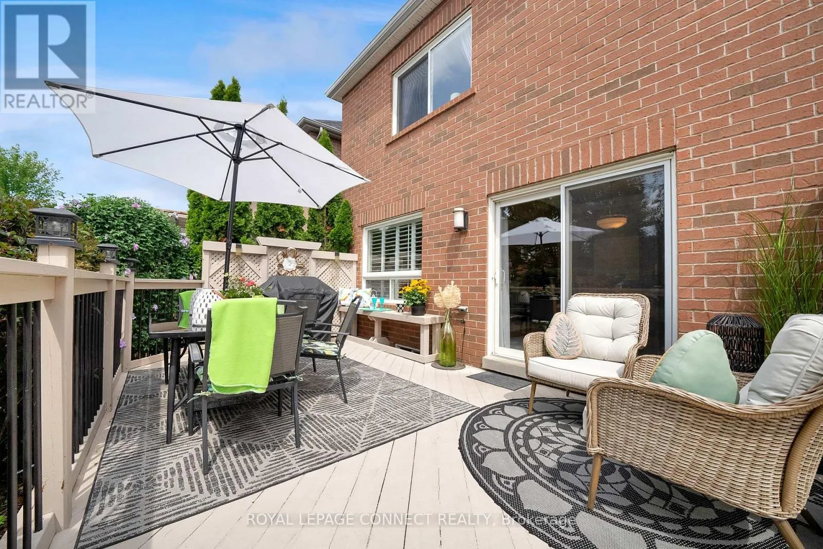 4 MIDDLECOTE DRIVE